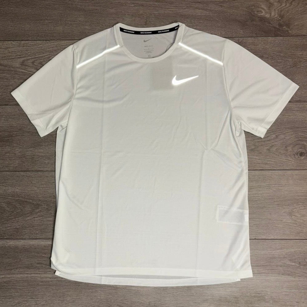 Nike Miler 1.0 T-Shirt White / Challenger Shorts Black Set