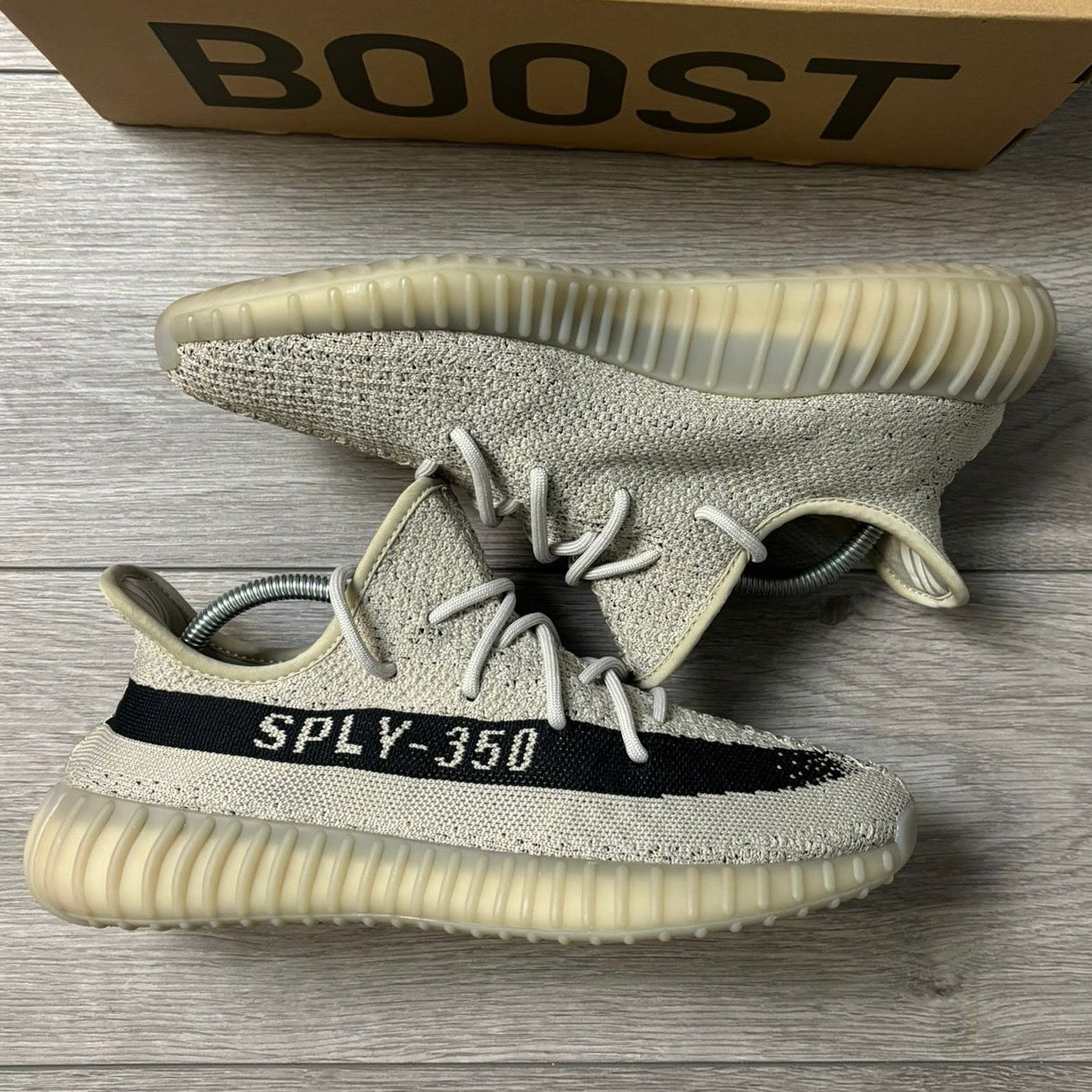 Pre-Loved Yeezy Boost 350 V2 Beige
