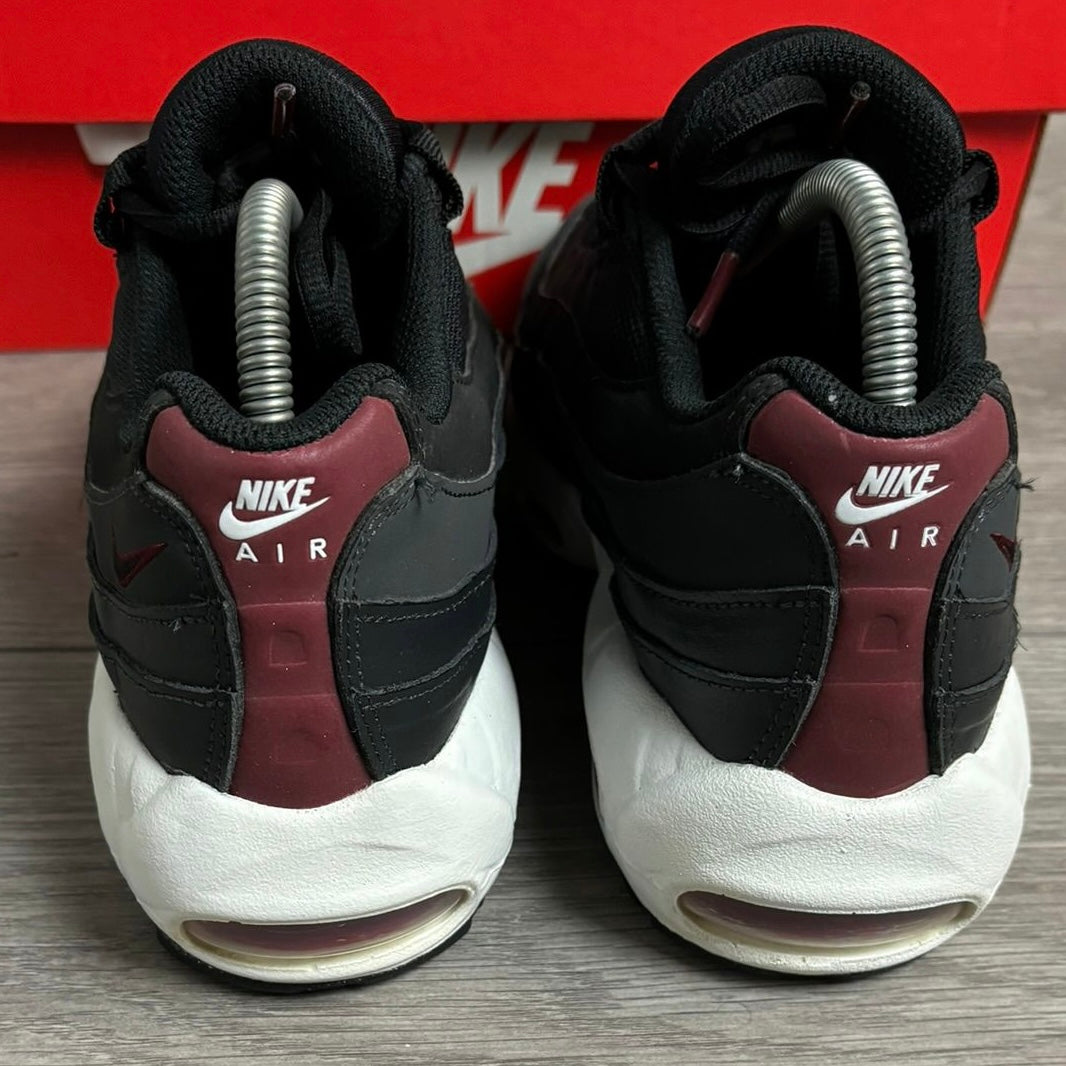 Pre-Loved Nike Air Max 95 Anthracite Team Red