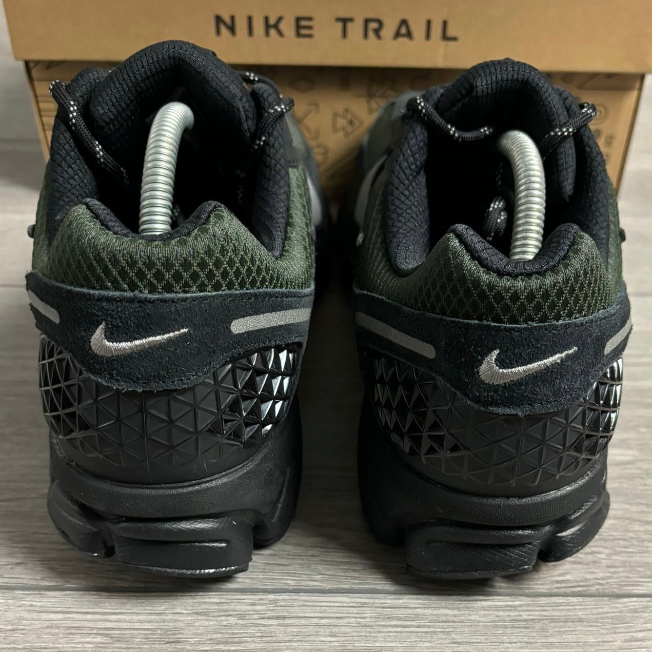 Nike Zoom Vomero 5 Black/Sequoia/Flat Pewter/Metallic Pewter