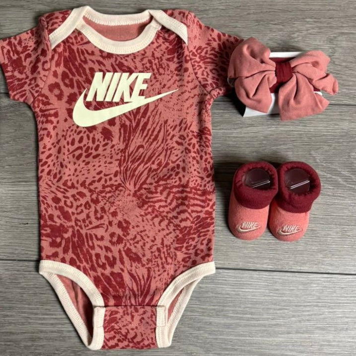 Infants Girl Nike Wild Side 3 Piece Set Red