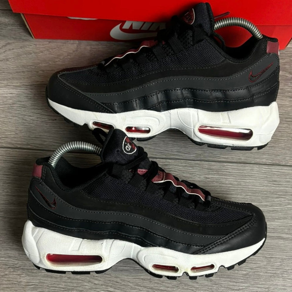 Pre-Loved Nike Air Max 95 Anthracite Team Red