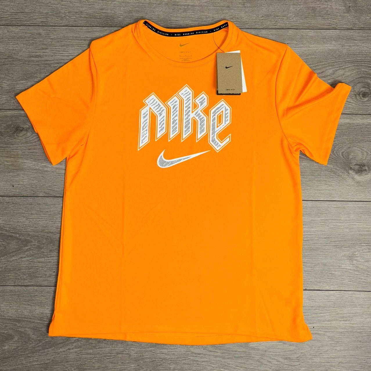 Nike Run Division Vivid Orange T-Shirt / Short Set