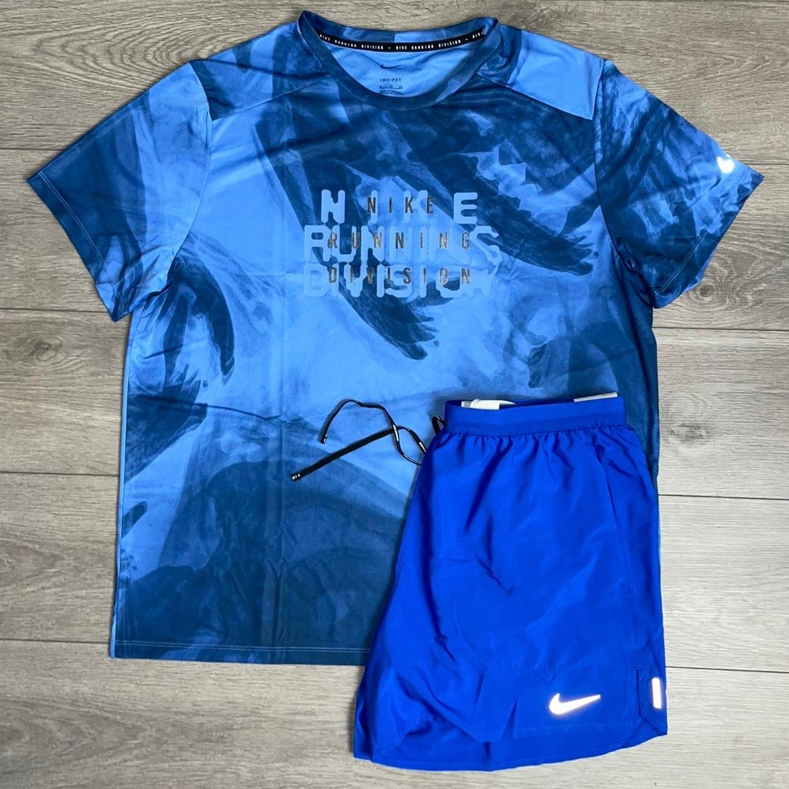 Nike Dri-FIT Run Division Rise 365 T-Shirt Blue / Flex Stride 5 Inch Shorts Blue Set