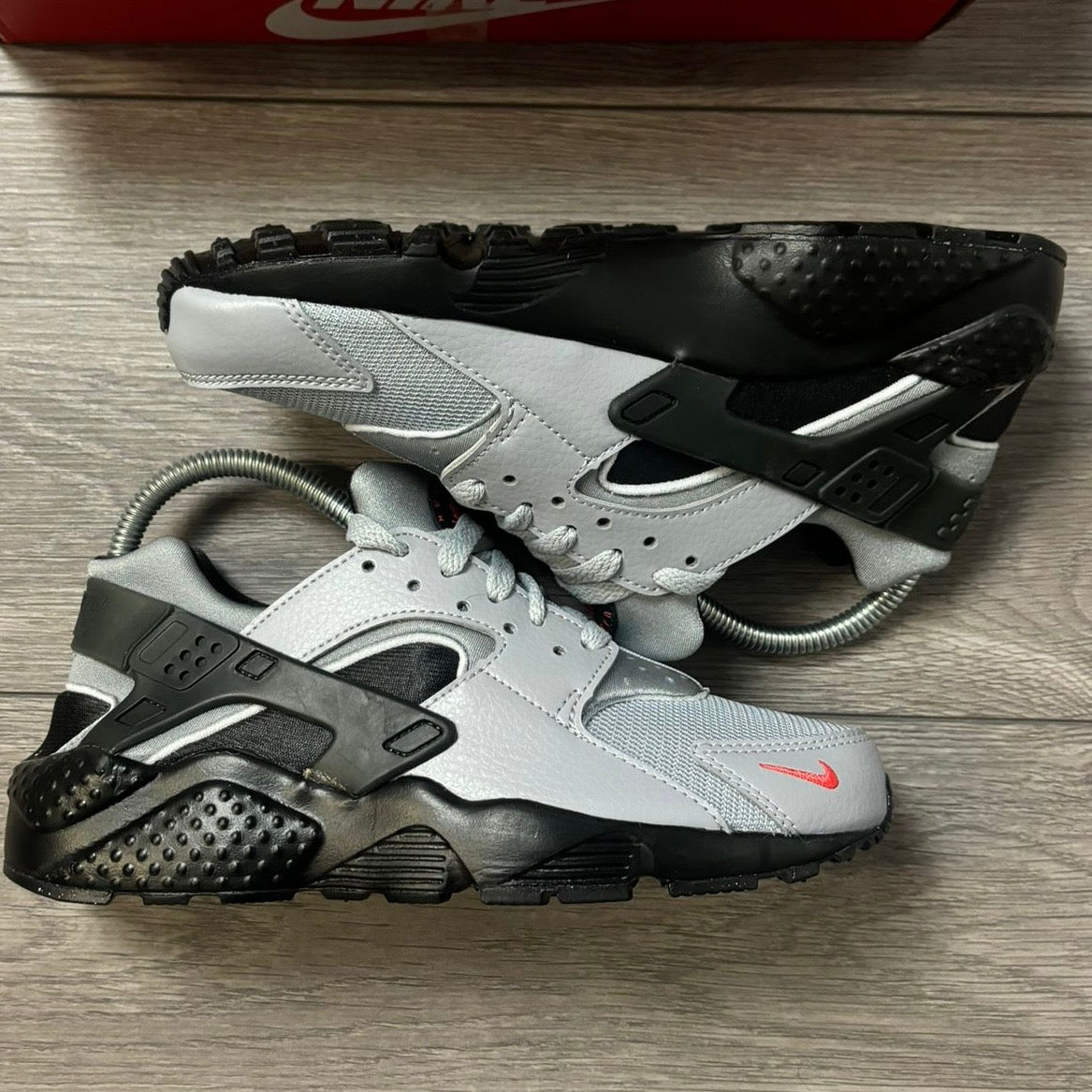 Nike Air Huarache Grey/Black/Red