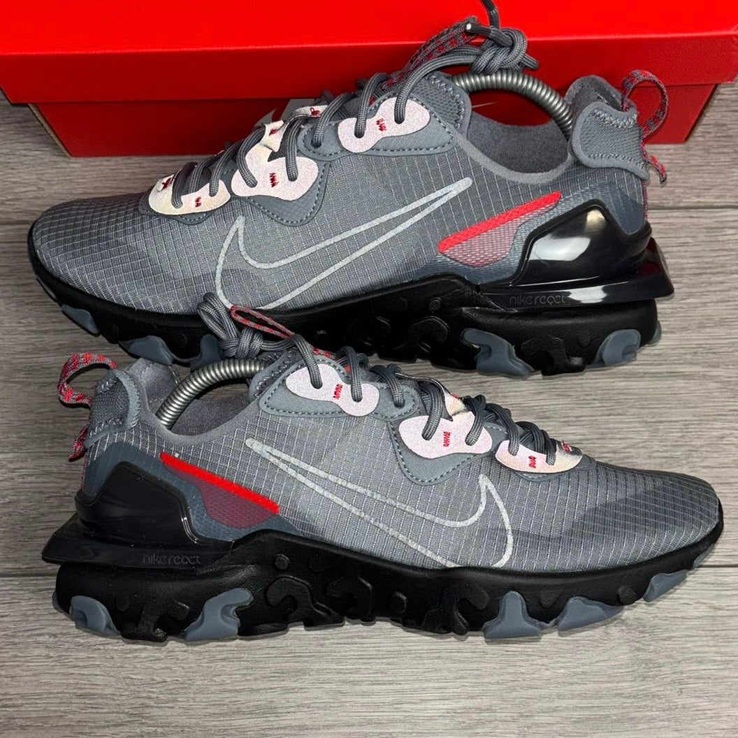 Nike React Cool Grey/University Red