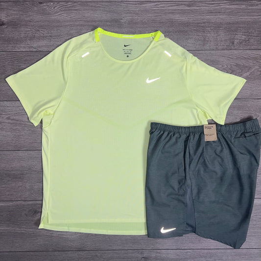 Nike Dri-Fit Green 365 Rise T-Shirt / 7 Inch Grey Challenger Shorts