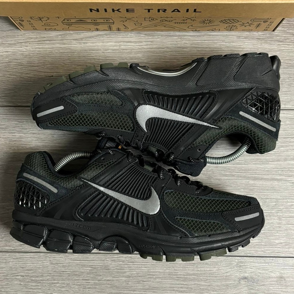 Nike Zoom Vomero 5 Black/Sequoia/Flat Pewter/Metallic Pewter