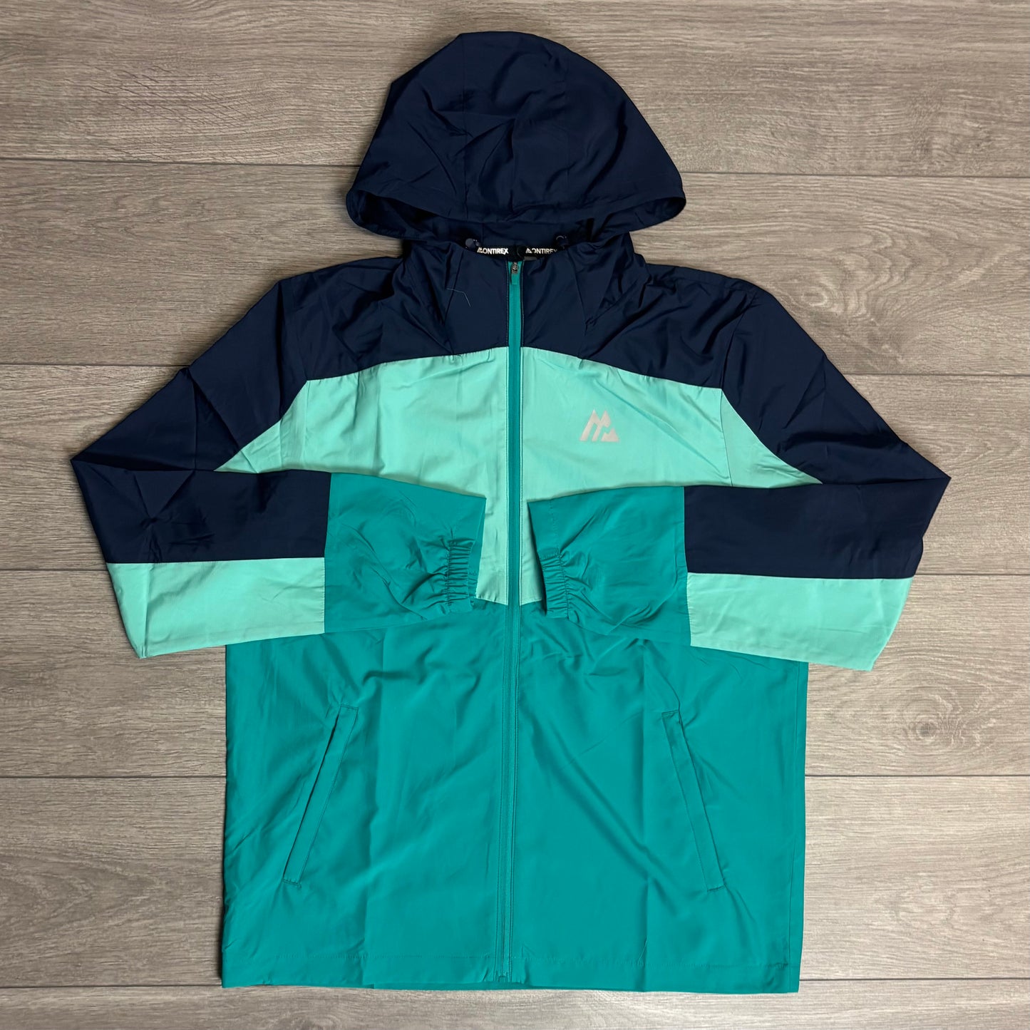 Montirex Breeze Windbreaker Aruba/Midnight Blue / Vista T-Shirt / Fly Short Midnight Blue 3 Piece Set
