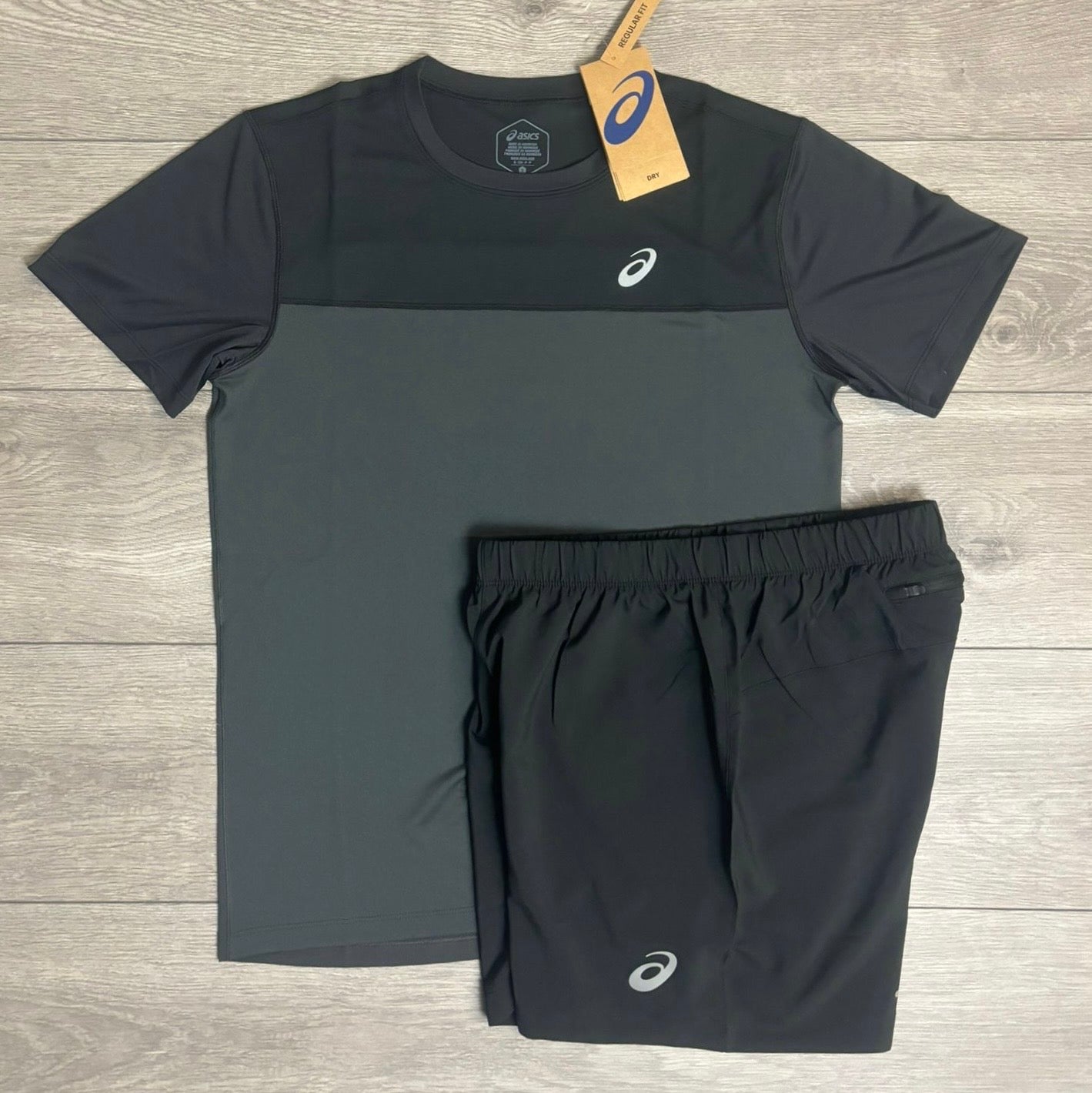 Asics Core Black T-Shirt / Black Core Short Set