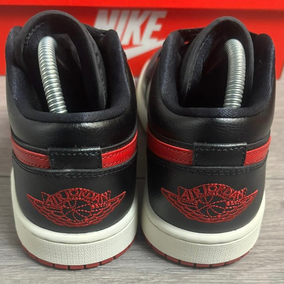 Nike Jordan 1 Low Bred Sail