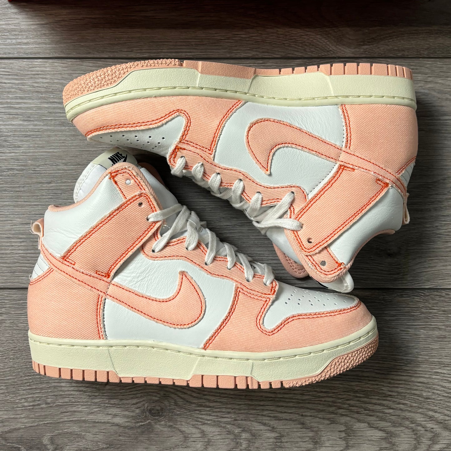 Nike Women’s Artic Orange Dunk Hi 1985 Retro