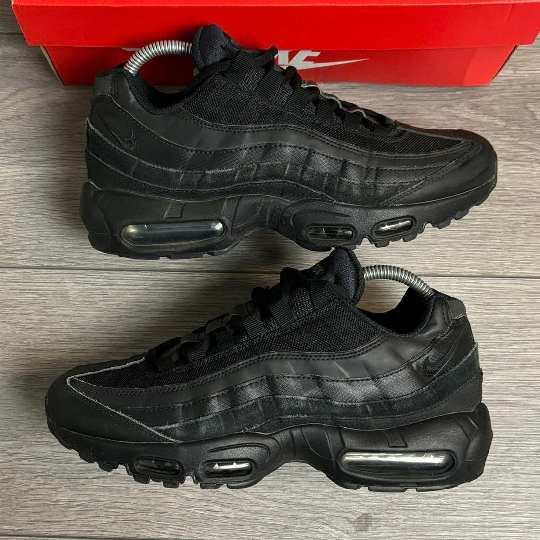 Pre-Loved Nike Air Max 95 Triple Black