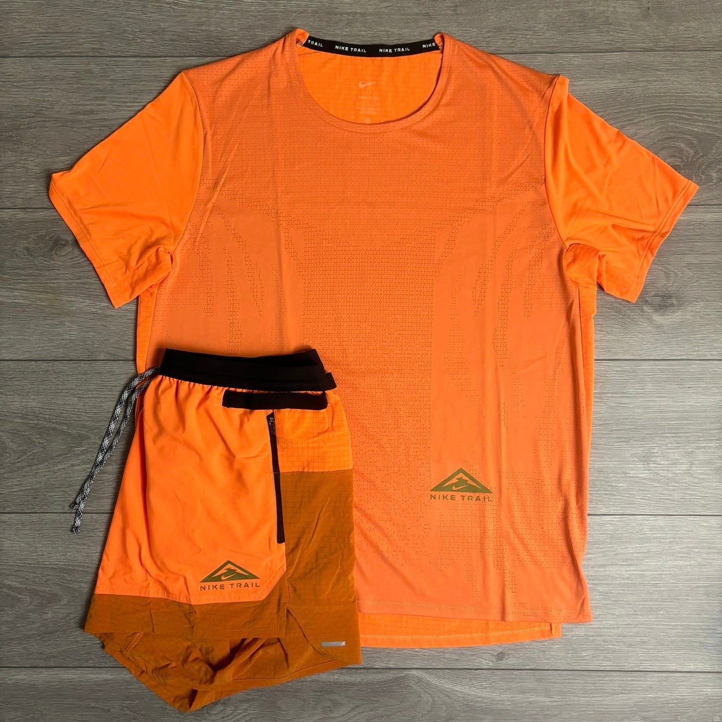 Nike Dri-FIT Rise 365 Trail T-Shirt With Trail Flex Stride Shorts 5 Inch - Orange