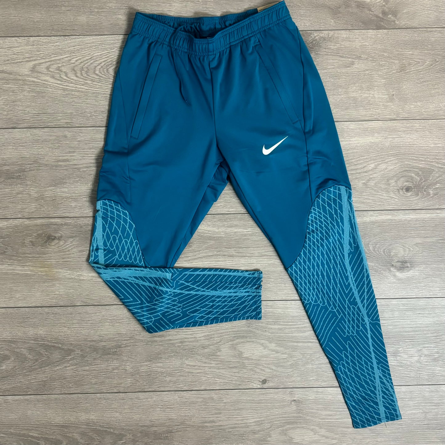 Nike Dri-Fit Strike Blue Joggers / T-Shirt Set