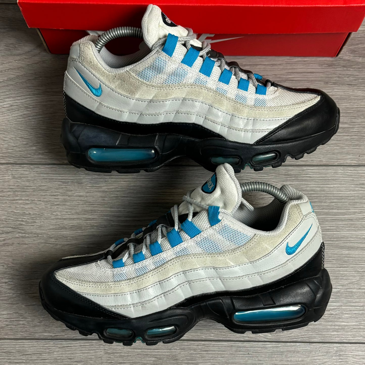 Pre-Loved Nike Air Max 95 Laser Blue