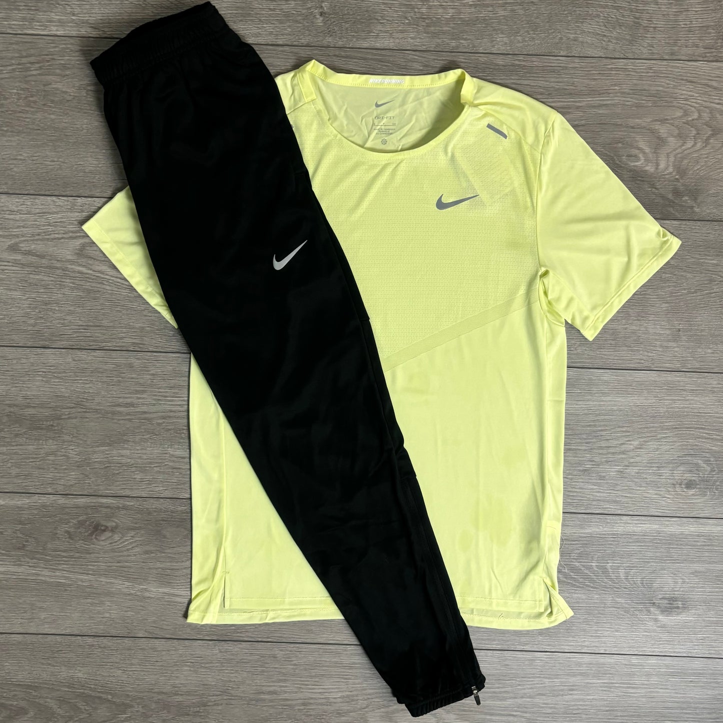 Nike Dri-Fit 365 Rise T Shirt Neon / Dri-Fit Black Challenger Pants