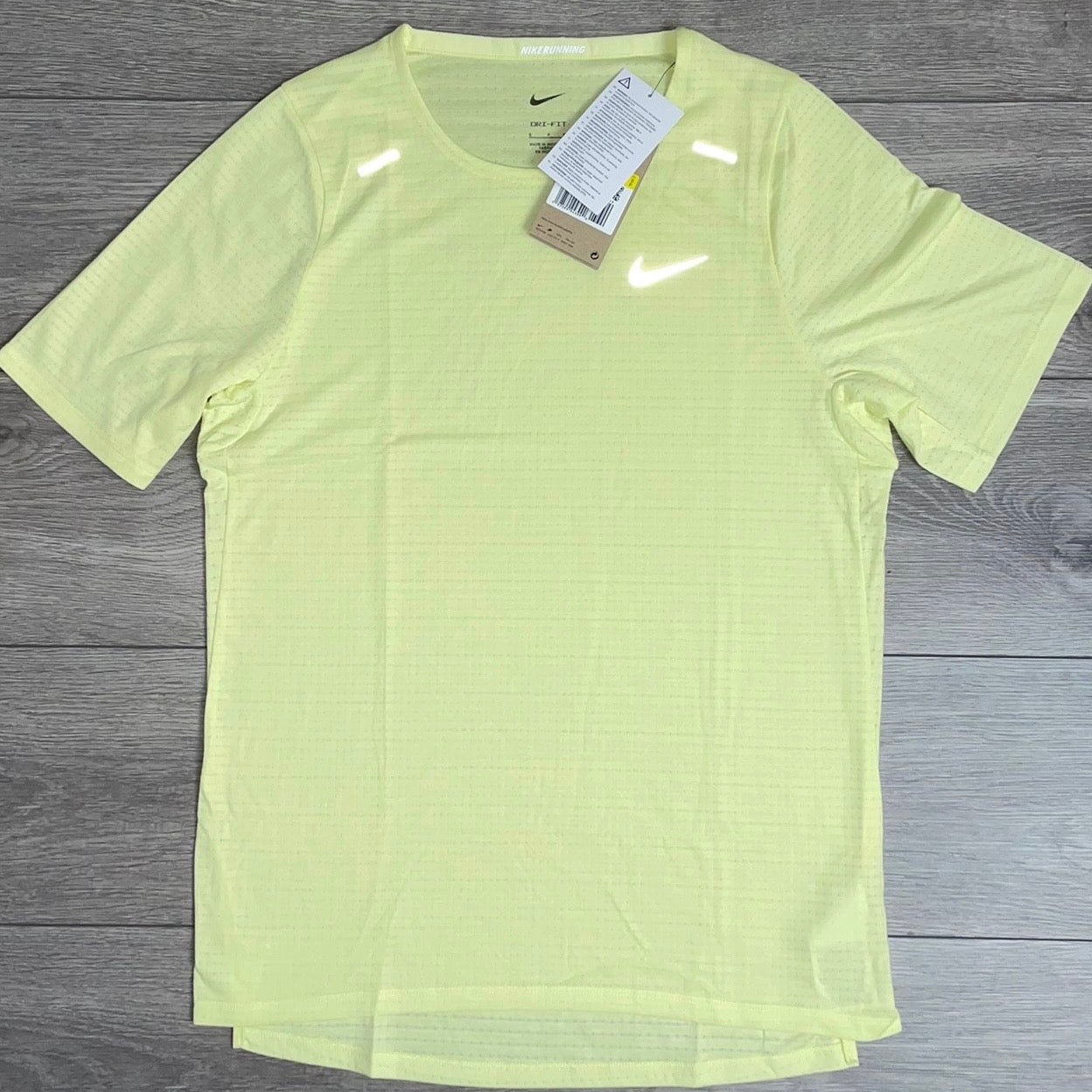 Nike 365 Rise T-Shirt Yellow