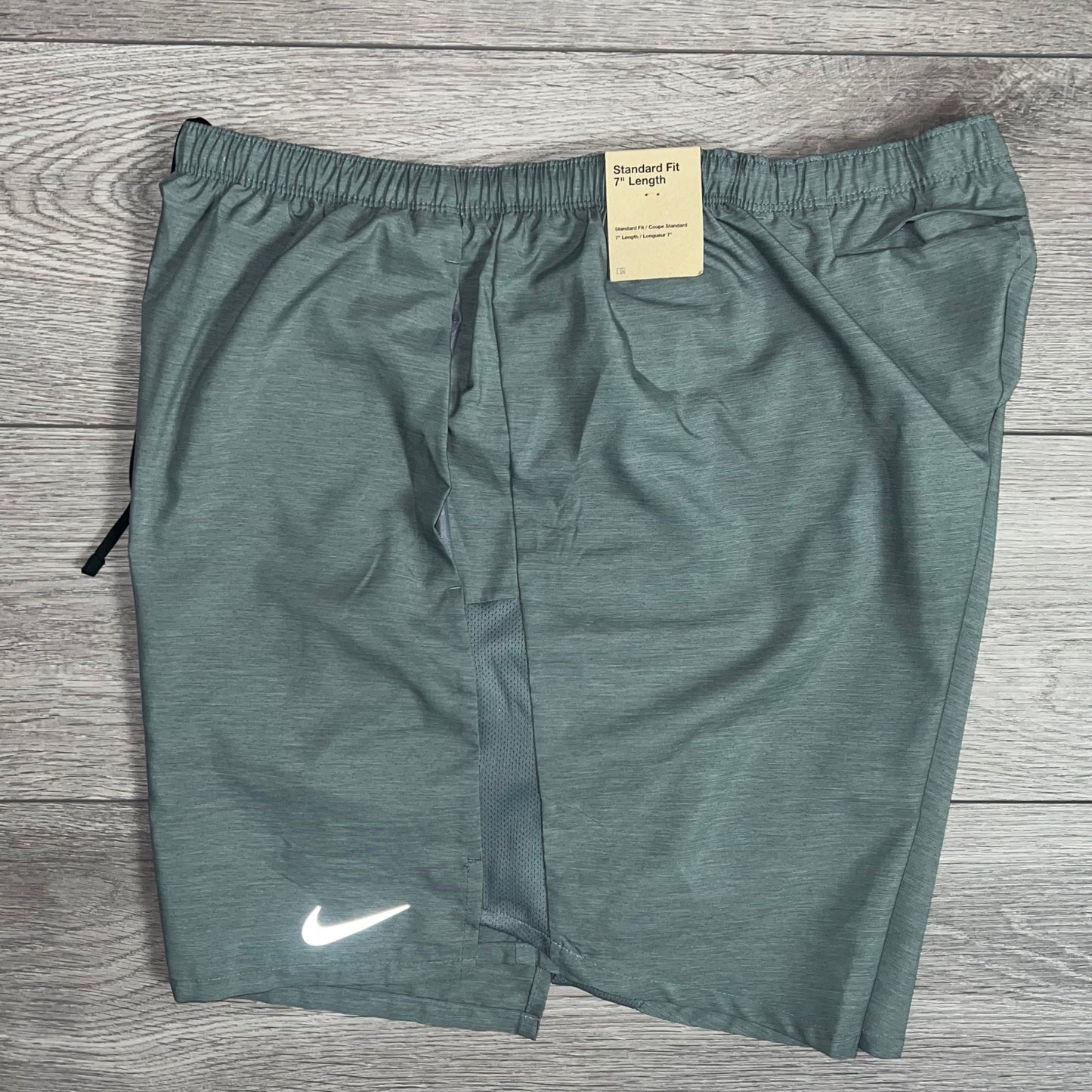 Nike Dri-Fit Green 365 Rise T-Shirt / 7 Inch Grey Challenger Shorts