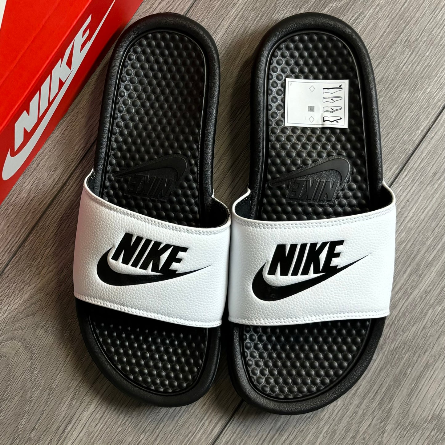 Nike Benassi Sliders White/Black