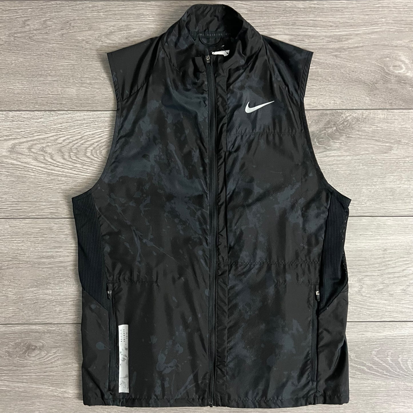 Nike Run-Division Black Camo Repel Run Gilet