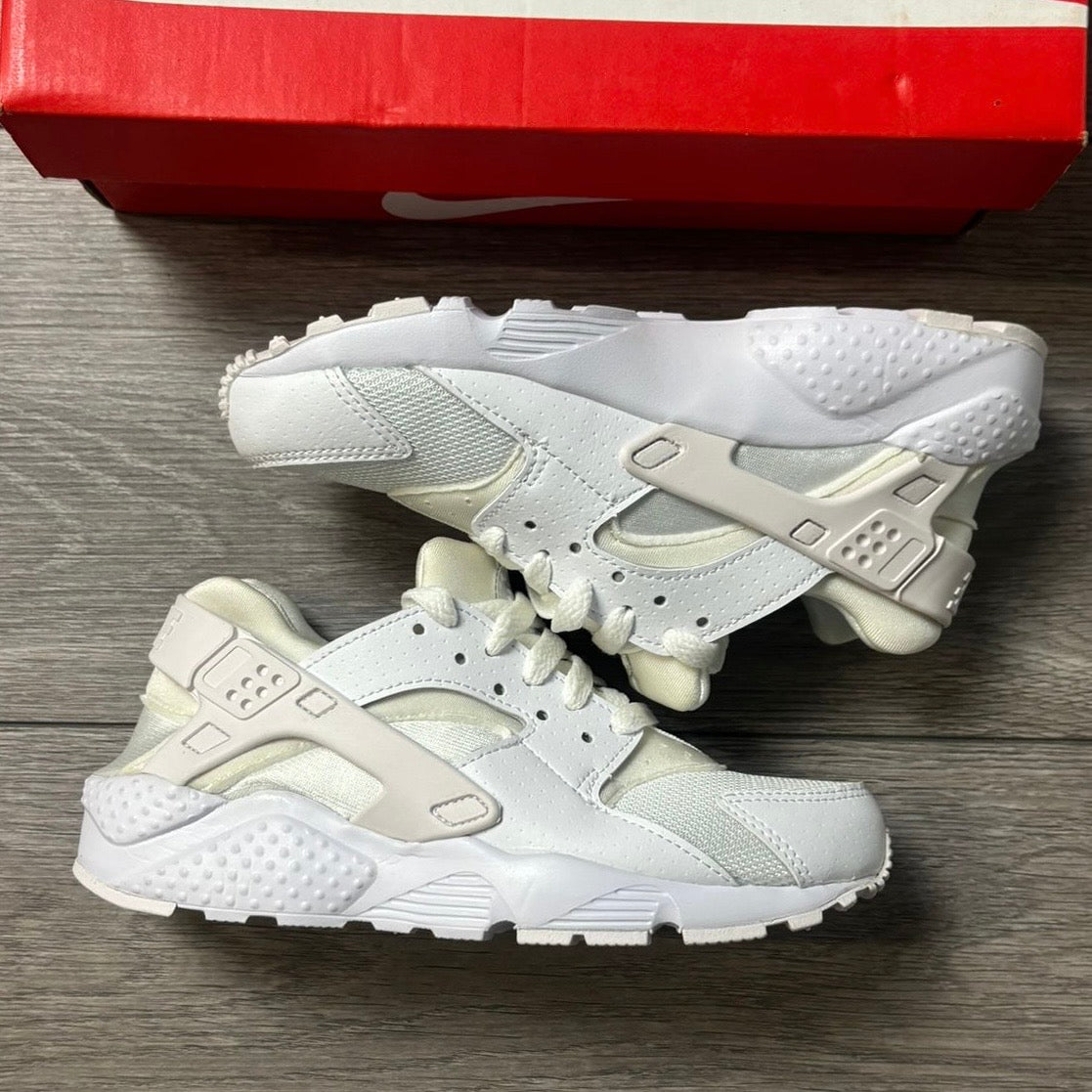 Nike Air Huarache Triple White