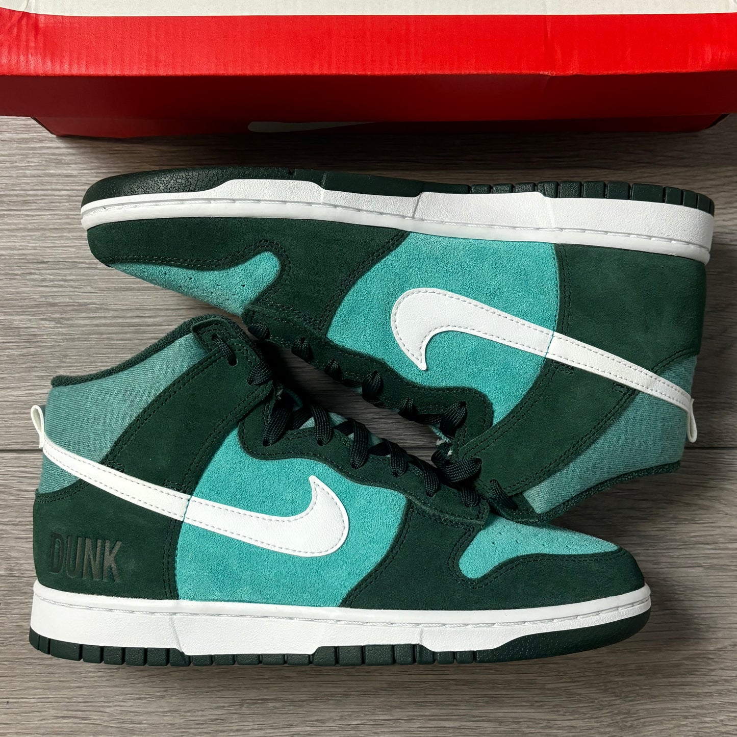 Nike Dunk Hi Retro SE Athletic Club Pro Green