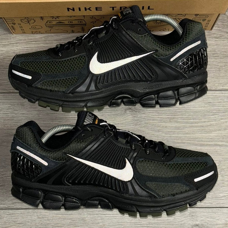 Nike Zoom Vomero 5 Black/Sequoia/Flat Pewter/Metallic Pewter