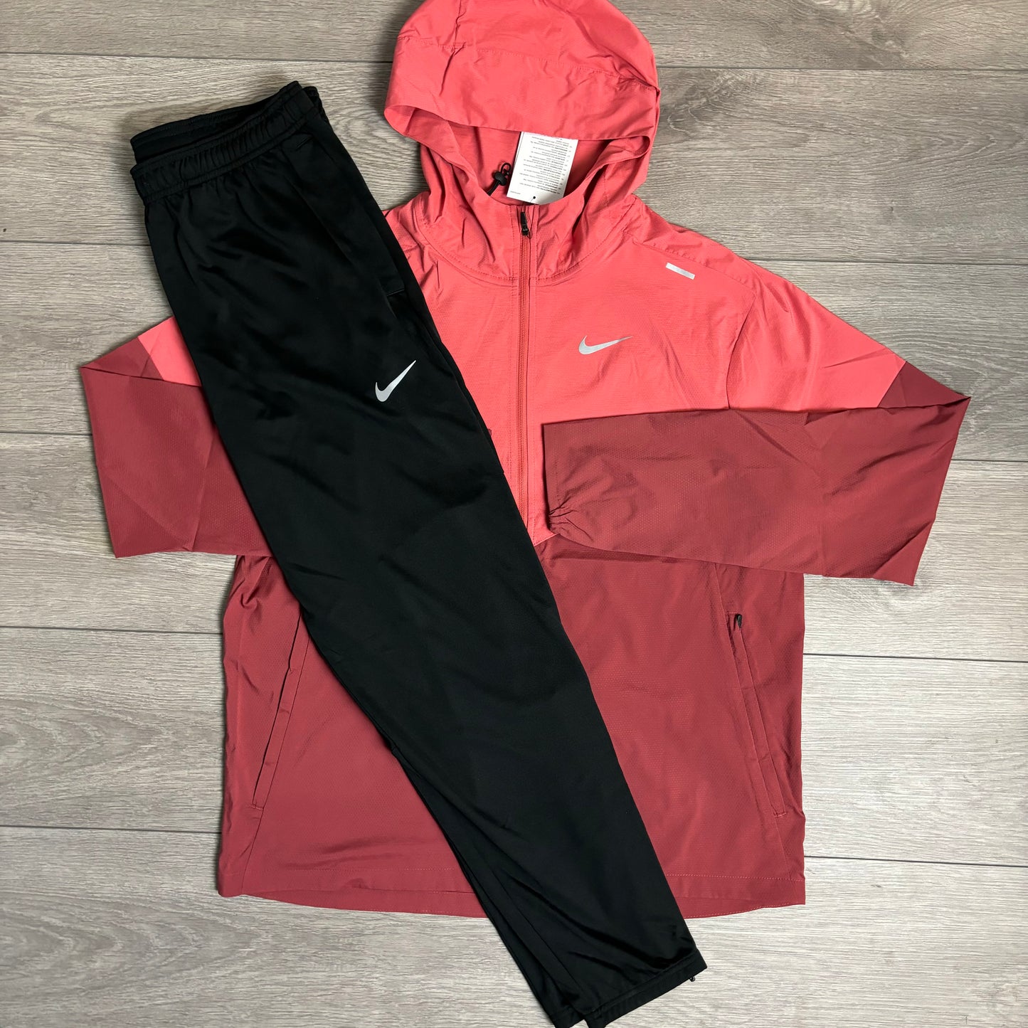 Nike Repel Adobe Windbreaker / Black Running Pant Set