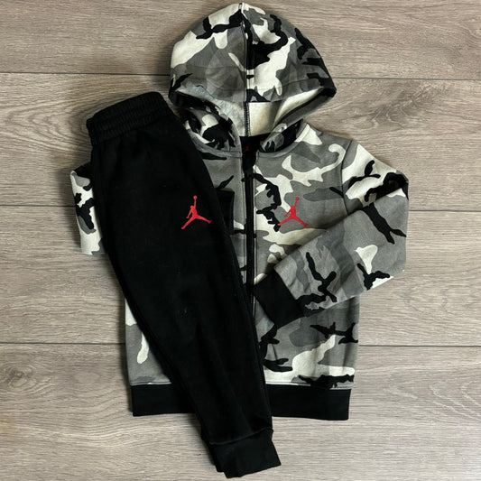 Infants Nike Jordan Grey/Black Camo Tracksuit