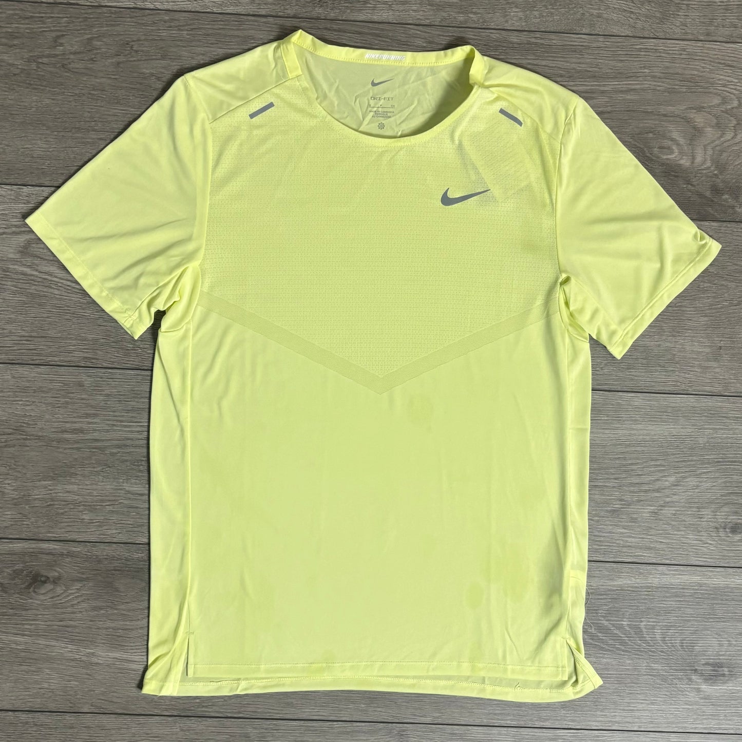 Nike Dri-Fit 365 Rise T Shirt Neon / Dri-Fit Black Challenger Pants