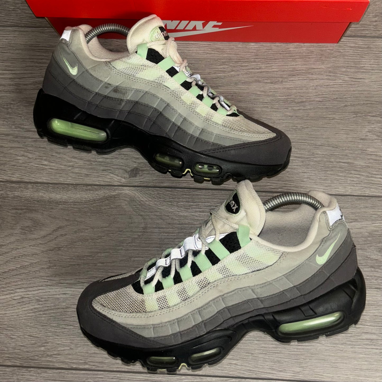 Pre-Loved Nike Air Max 95 Mints