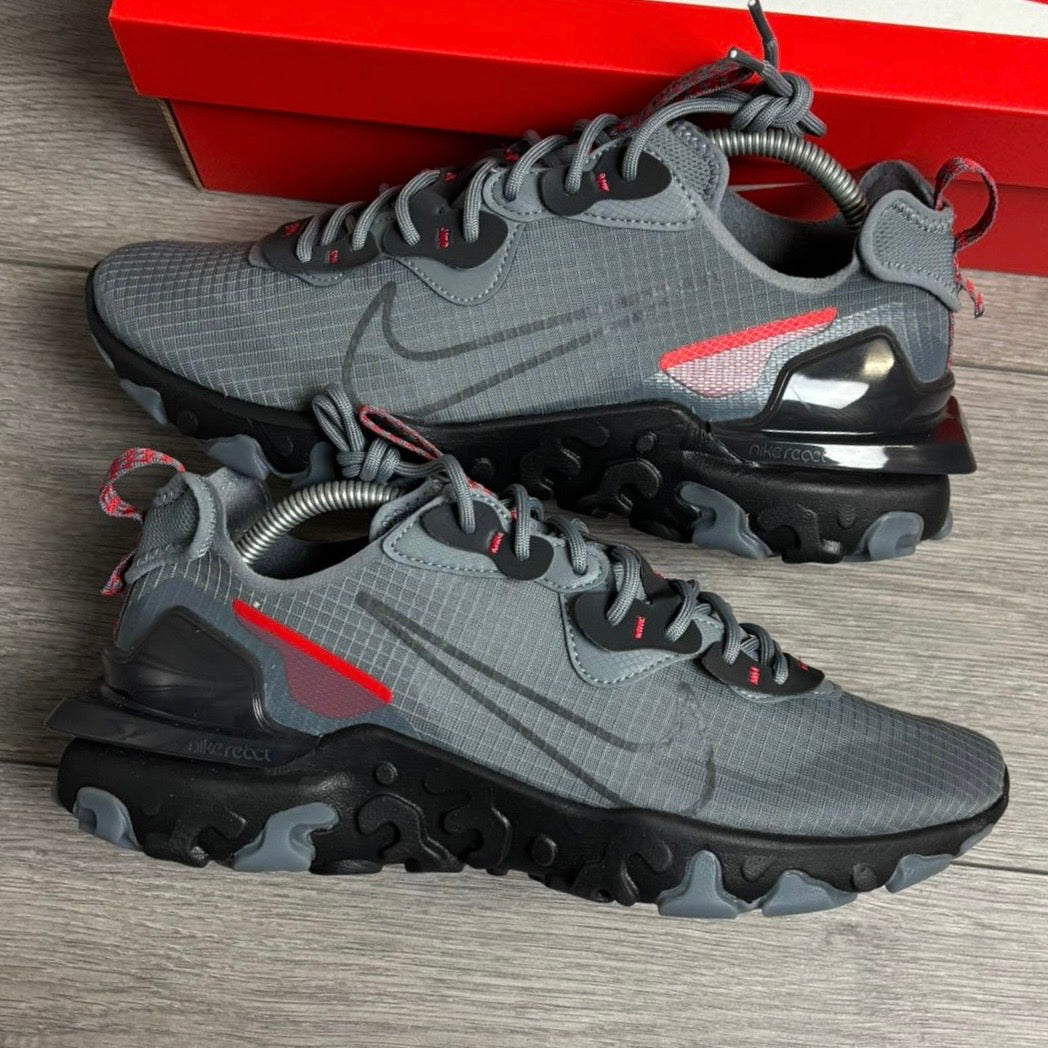 Nike React Cool Grey/University Red