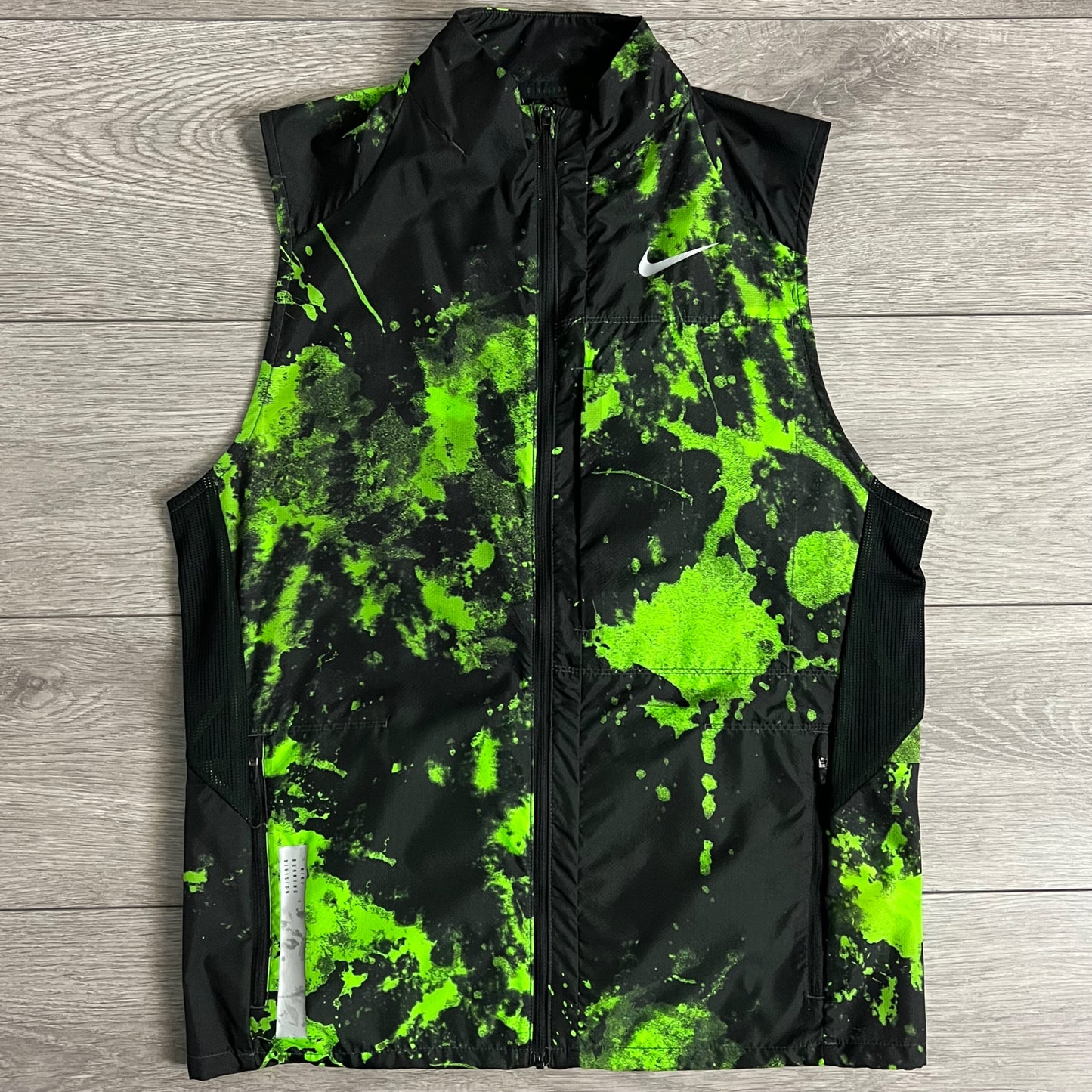 Nike Run-Division Repel Green/Black Splatter Gilet