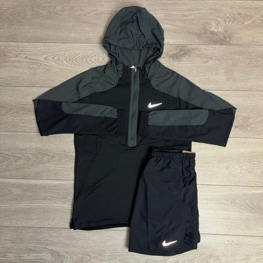 Nike 1/2 Zip Performance Jacket Black / Challenger Shorts Black