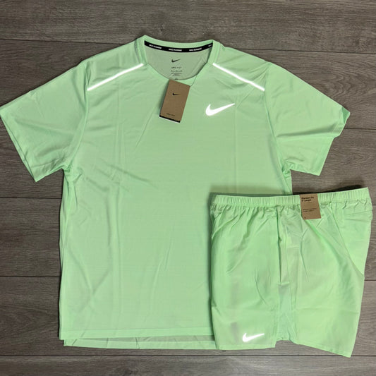 Nike Miler 1.0 T-Shirt Vapor Green / Challenger Short
