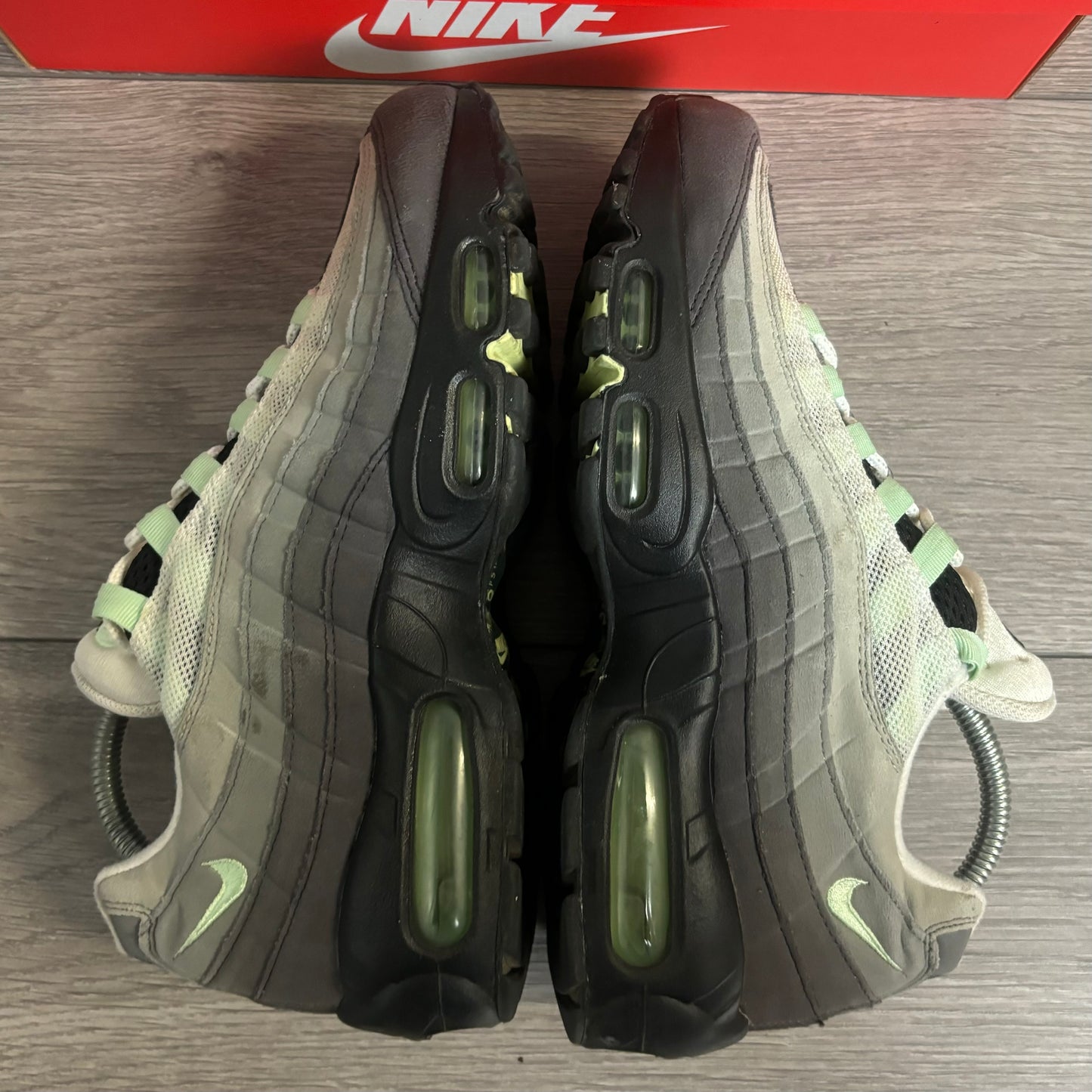 Pre-Loved Nike Air Max 95 Mints