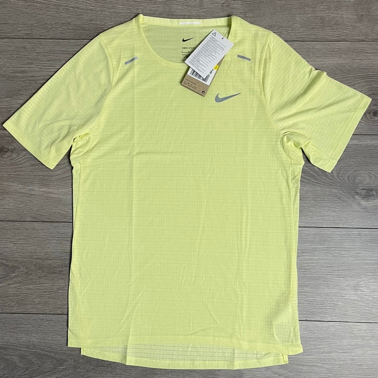 Nike 365 Rise T-Shirt Yellow