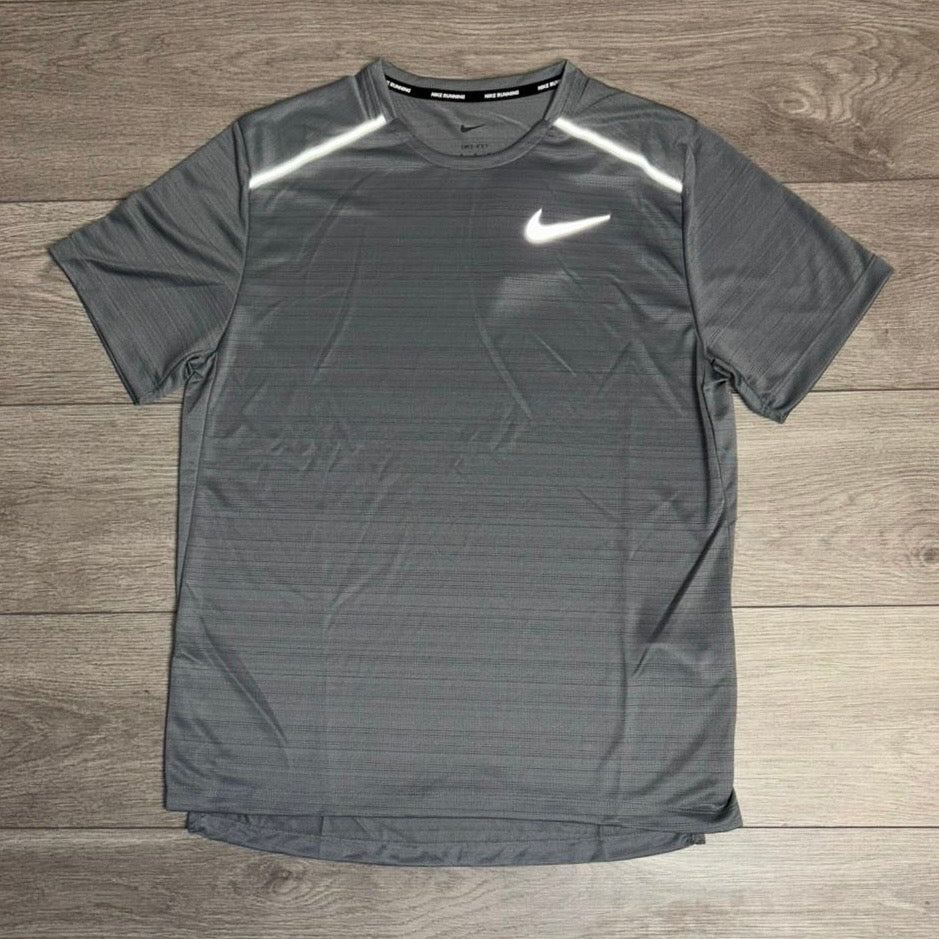 Nike Miler 1.0 T-Shirt / Challenger Short Set Grey